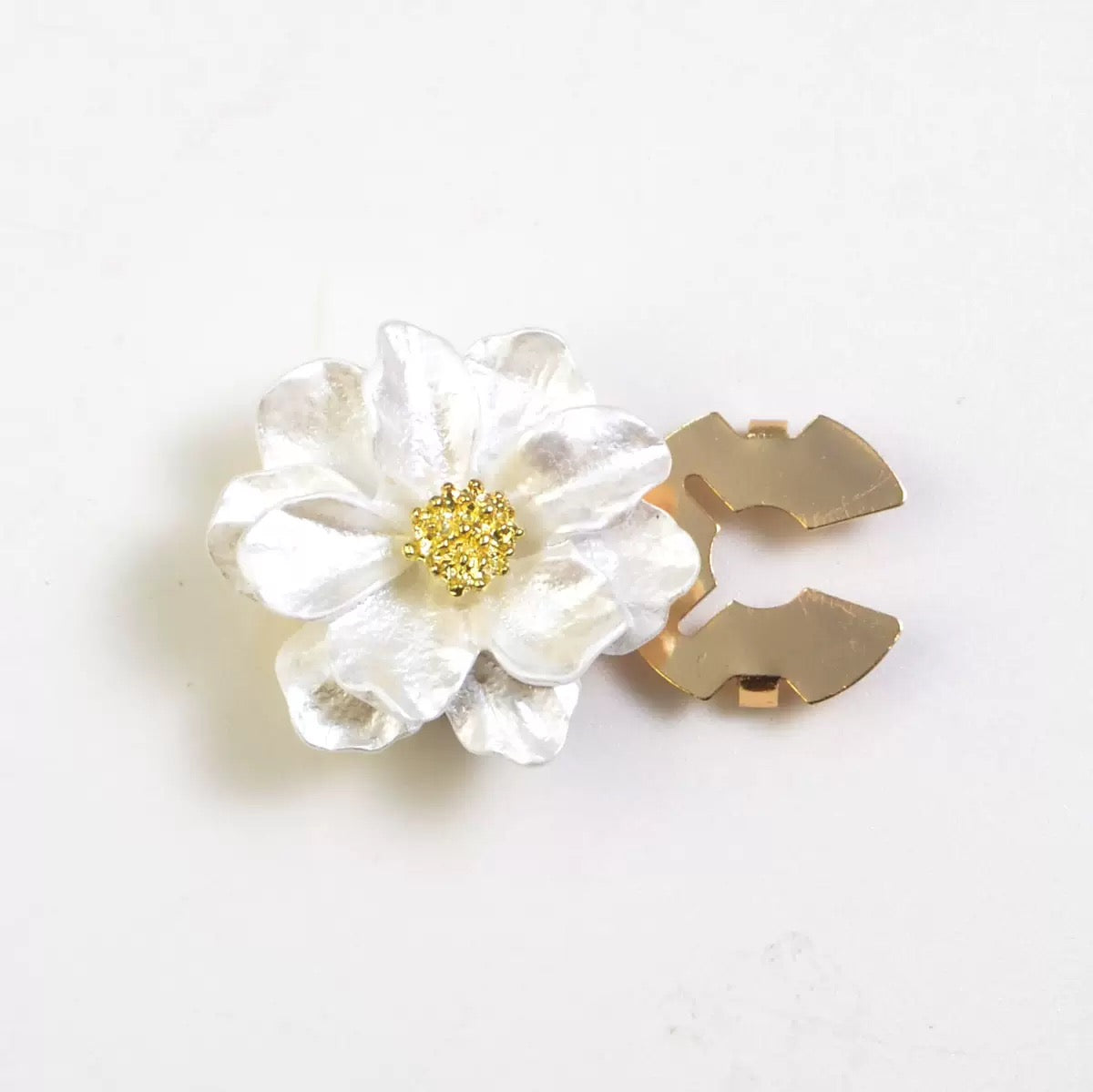 Floral Magnetic Brooch