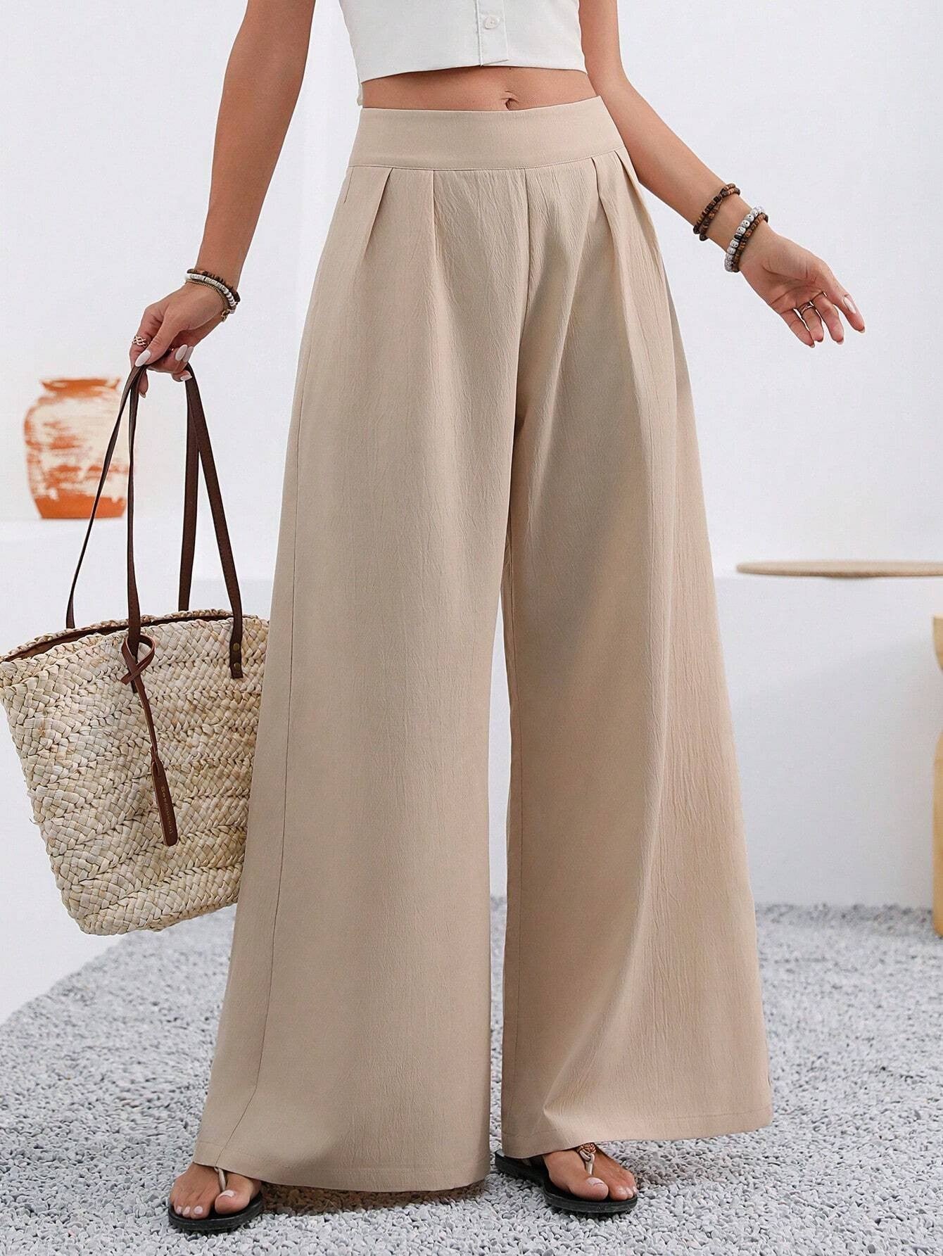 Pocketed Wide-leg Trousers