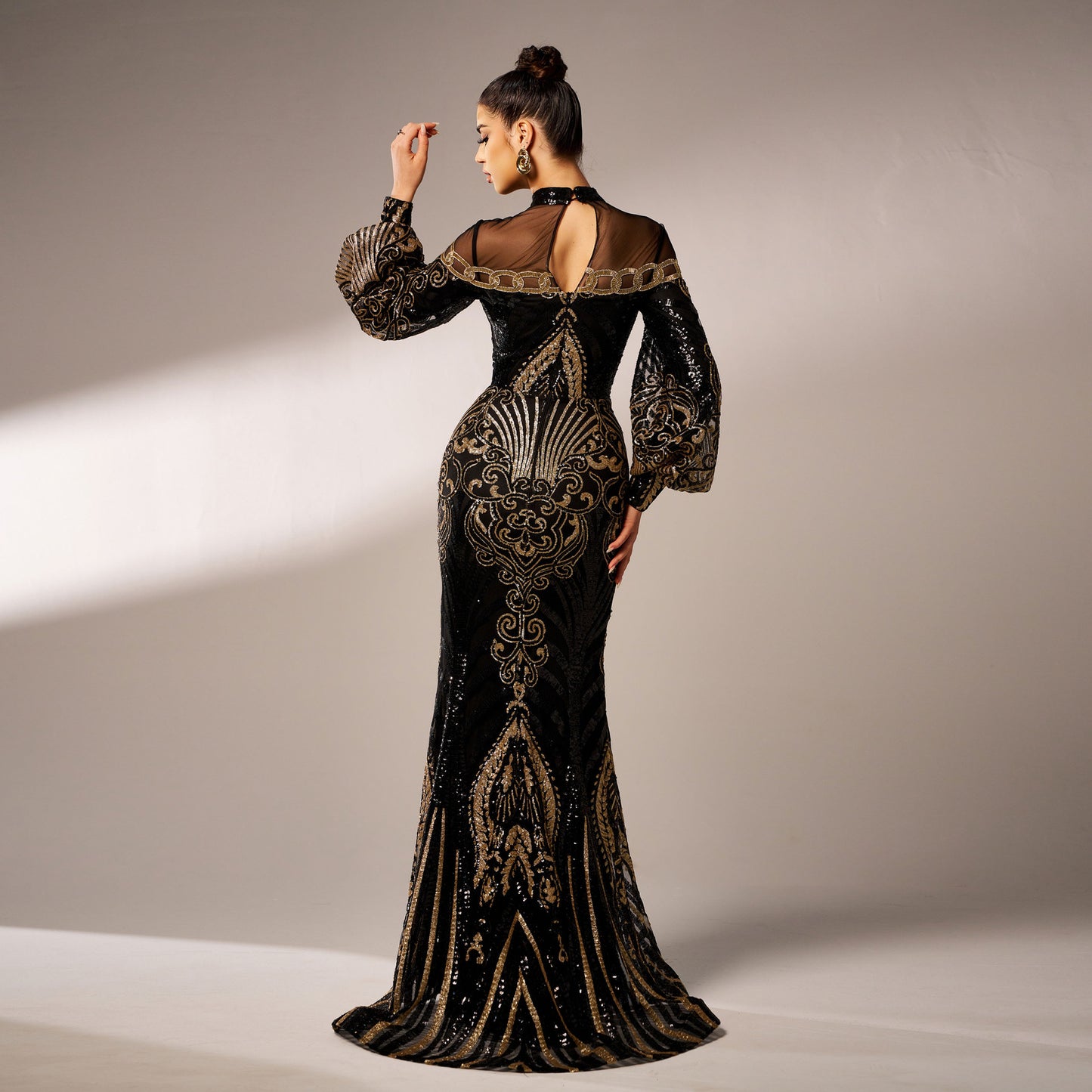 Long Sleeve Round Neck Sequins Fishtail Evening Dress