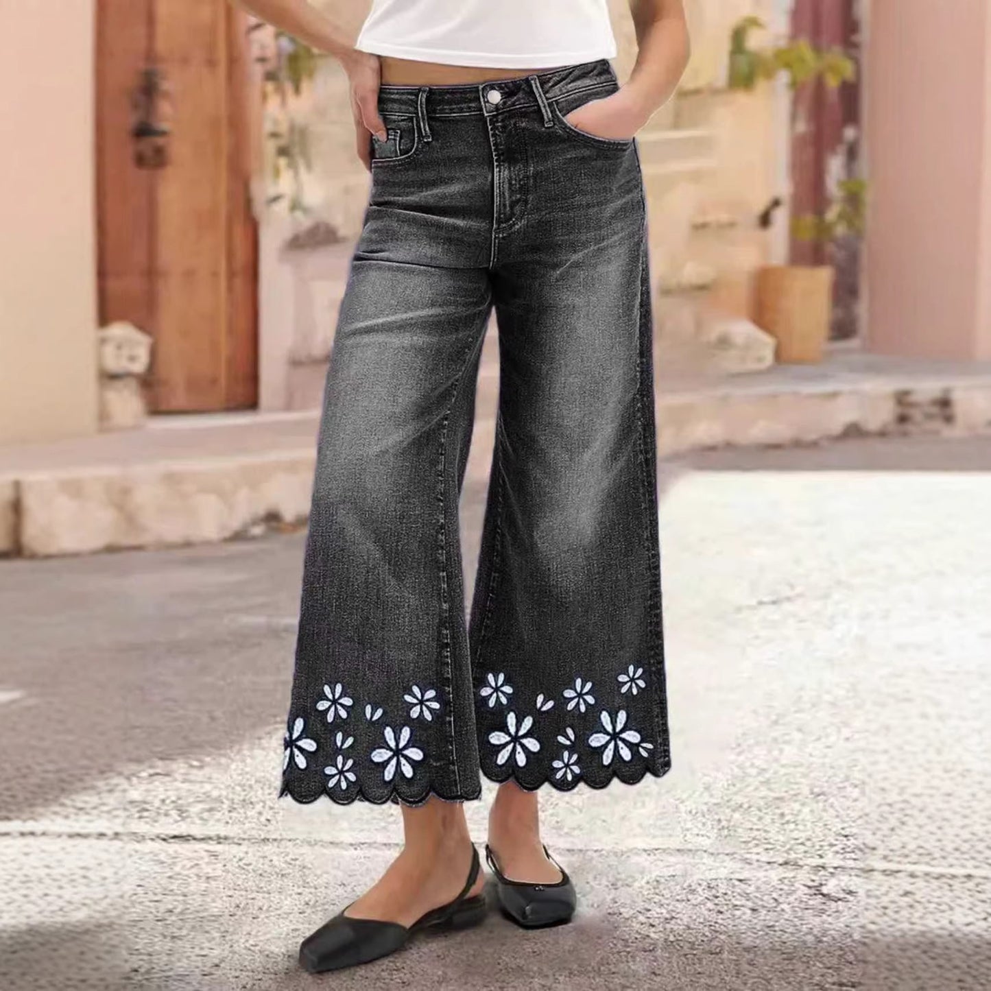 Chrysanthemum Cropped Jeans