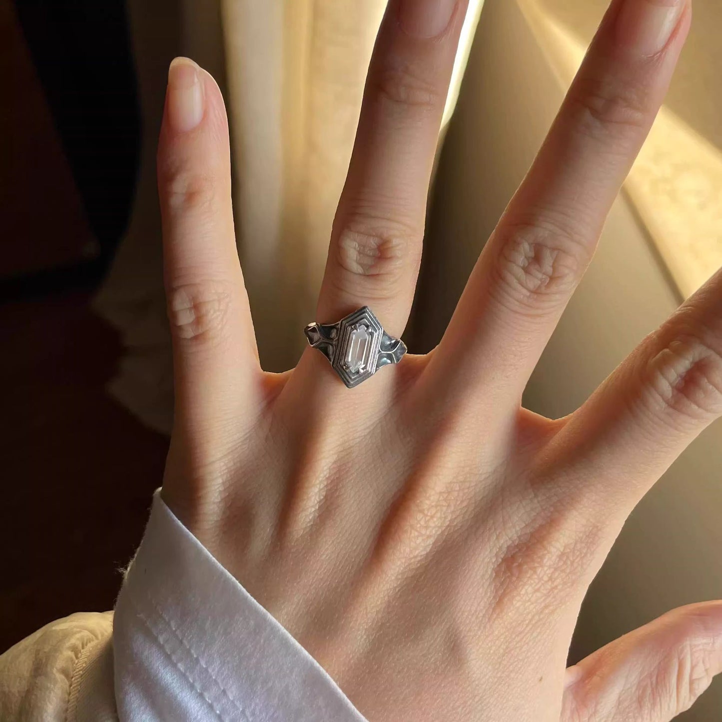 Fashionable Dark-style Artificial Rhombus Crystal Ring