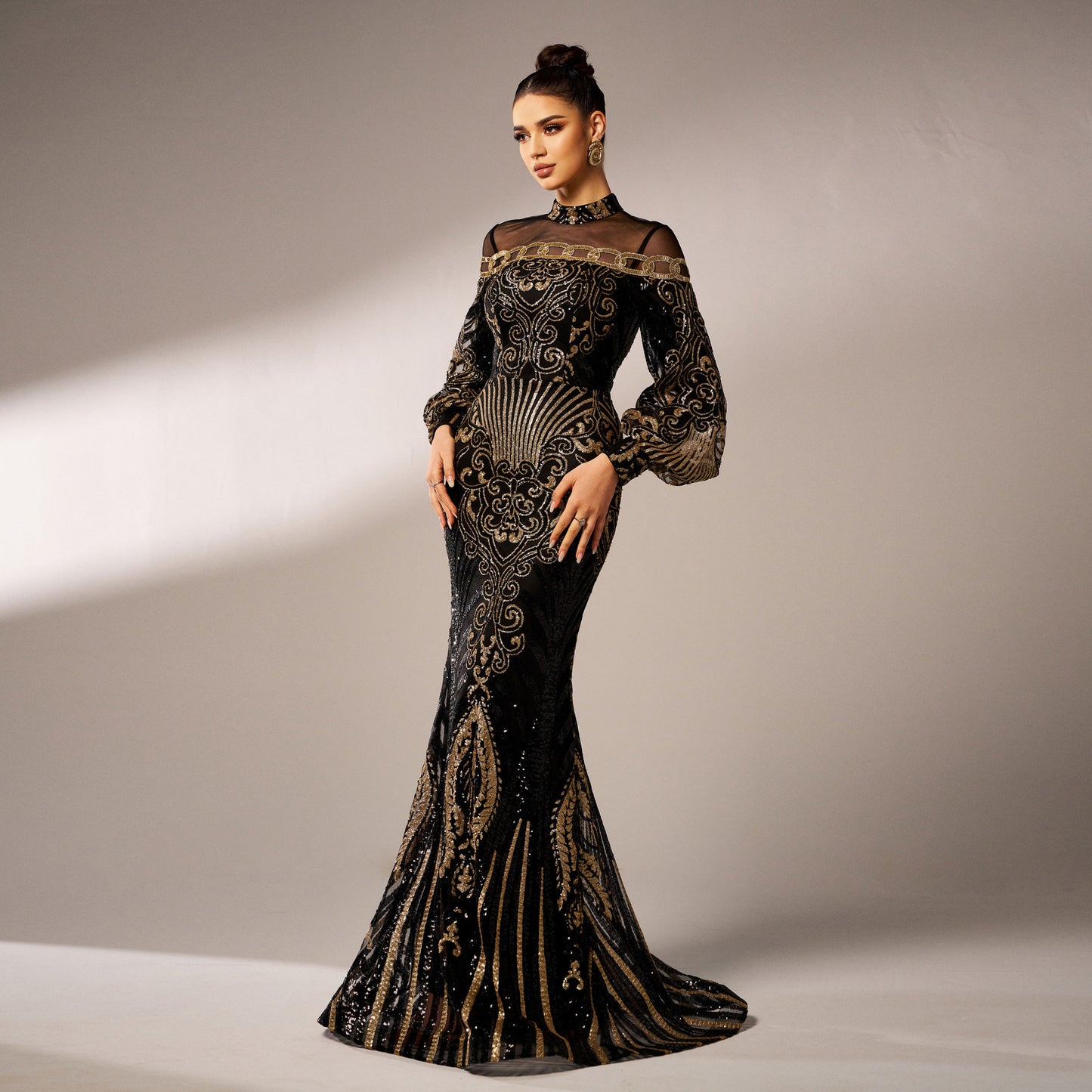 Long Sleeve Round Neck Sequins Fishtail Evening Dress