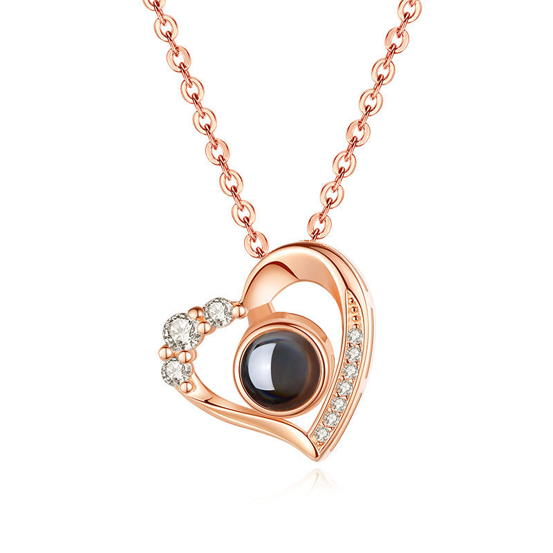Heart-Shaped Projection Necklace