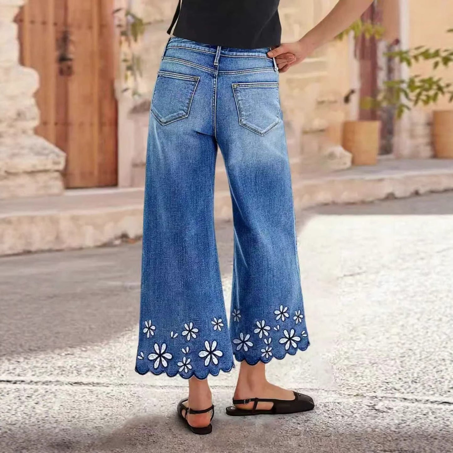 Chrysanthemum Cropped Jeans