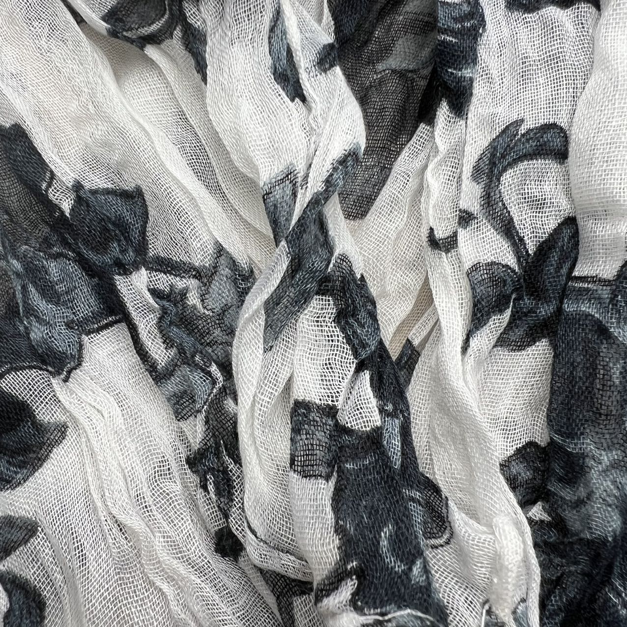 Black White Crinkle Scarf